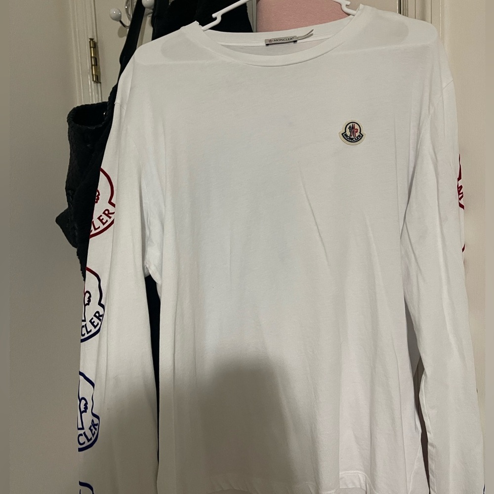 Moncler
Men's White Long Sleeve Logo Sleeve T-shirt - Picture 2 of 4